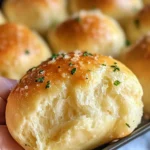 30-Minute Garlic Parmesan Dinner Rolls